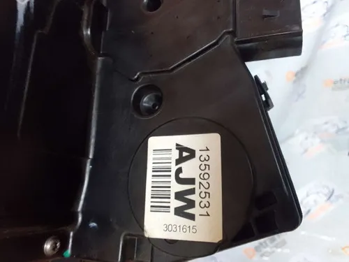 Fechadura Porta Traseira Esquerda Cobalt Onix 3031615 12323