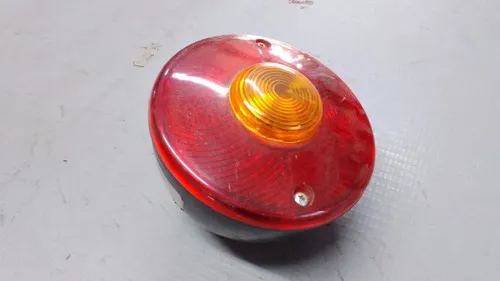 Lanterna Traseira/freio Mercedes 608 1113/1111 Até 82 0045 - - Vermelho