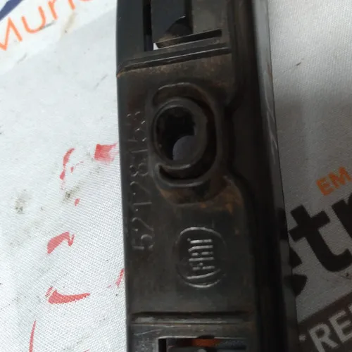 Guia Parachoque T/d Fiat Strada Endurance 2021 ..  6071