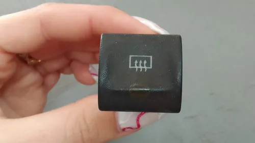 Botão Desembaçador Vidro Traseiro Vectra 97/99  24811