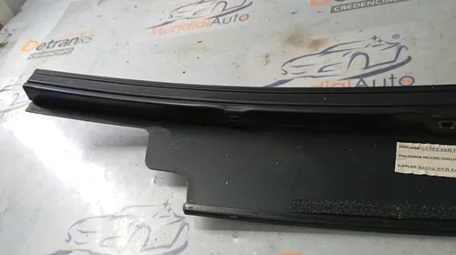 Moldura Coluna Porta D Esq Cruzer 12/16  95963216  26523 Preto