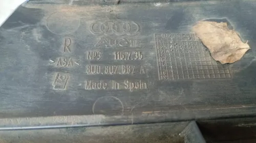 Grade Moldura Farol De Milha Direita Audi Q3 2013.. 26921 - Direito