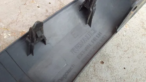 Moldura Paralama Traseiro Direito Kwid 2017... 20196