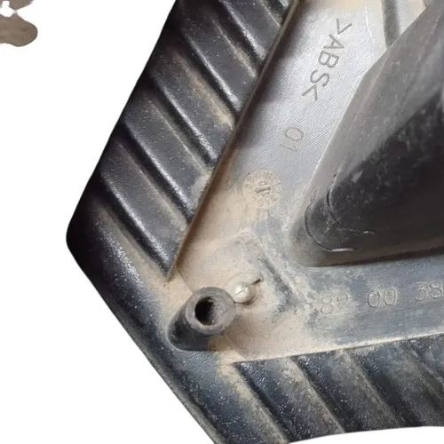 Emblema Grade Dianteira Renault Clio 03/12 30716 Prateado