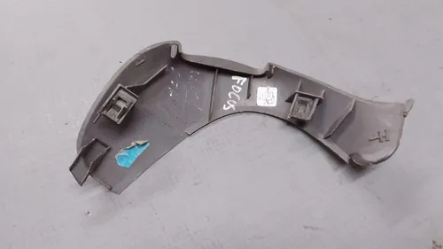 Moldura Cinto Traseiro Esquerdo Focus/sedan 04...  10147