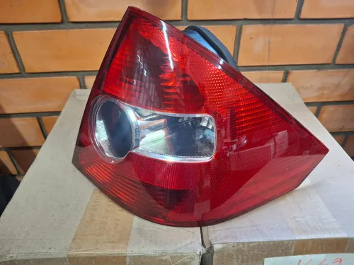 Lanterna Fiesta Sedan Bicolor 2004 A 2010 Importado  Ld