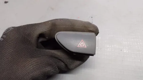 Botão Pisca Alerta Renault Oroch 2015...  24597
