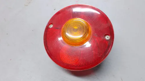 Lanterna Traseira/freio Mercedes 608 1113/1111 Até 82 0045 - - Vermelho