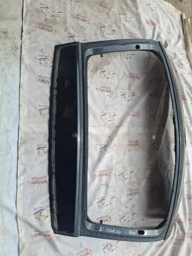Tampa Traseira Gm Corsa Maxx Perfeita 29427 Preta