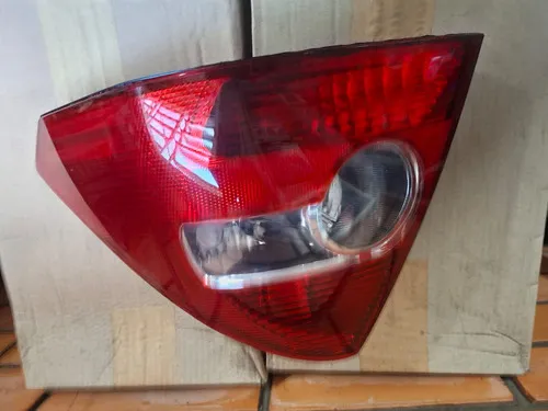 Lanterna Fiesta Sedan Bicolor 2004 A 2010 Importado  Ld